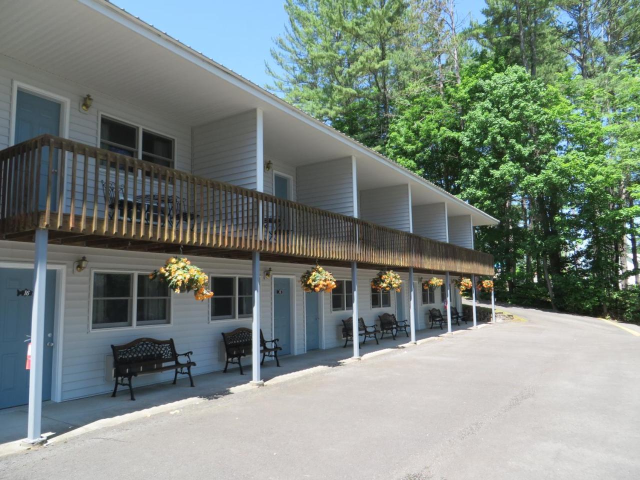 Bayside Inn&Marina Cooperstown Eksteriør billede